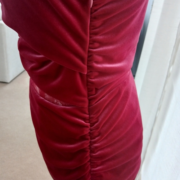 Lovers + Friends Dylan velvet hot pink lined barbie lace mini dress women’s Sz M - Picture 5 of 9